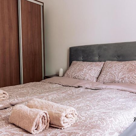Music House Apartment Tuzla Buitenkant foto